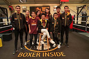 Accompagner les jeunes vers la réussite sportive et éducative avec la Boxer Inside Academy.