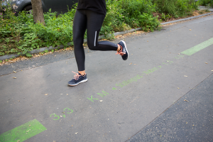 Le kilométrage restant à parcourir est indiqué à intervalles réguliers.