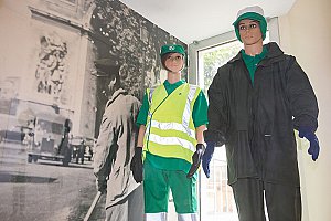 Les tenues vestimentaires portées par les agents.