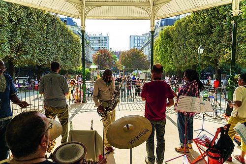 89074---Kiosques-en-fete-au-square-Maurice-Gardette---Sonia-YASSA-2020.jpg